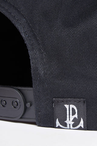 Snapback detail